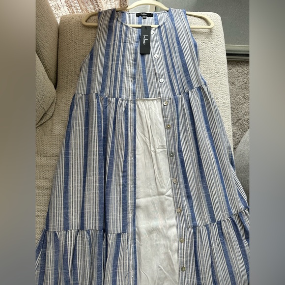 Beautiful Lulus beach blue striped maxi/midi (depending on the height) dress. - Picture 3 of 5